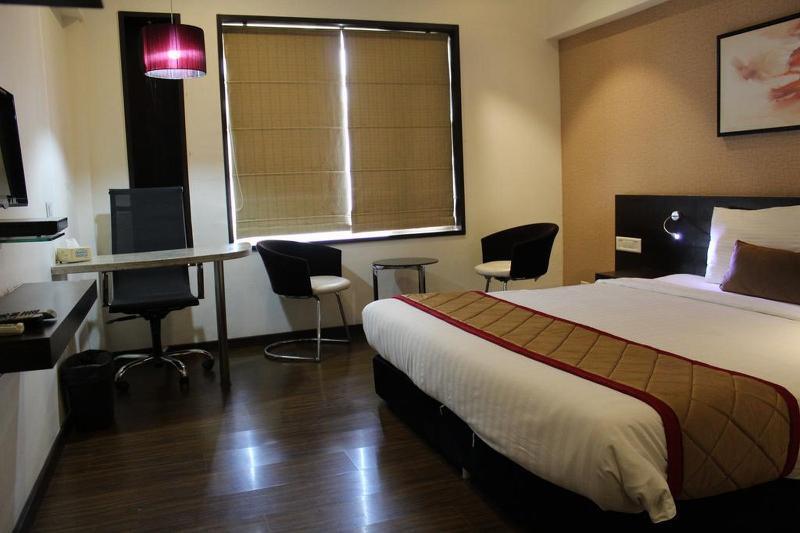 Hotel Siesta Hinjewadi Pune Dış mekan fotoğraf
